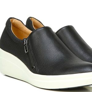 Naturalizer Sierra Slip on Sneaker